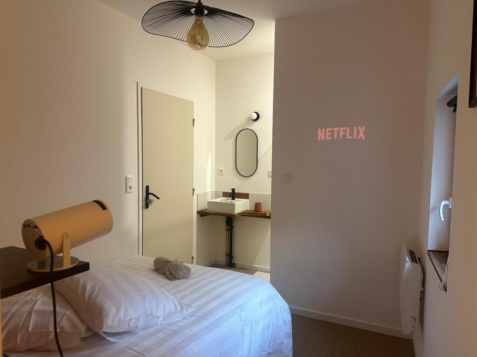 Maison Des Ambans Chambres D'Hotes Hypercentre 200M De La Gare Et Petit Dejeuner Inclus 阿让 外观 照片