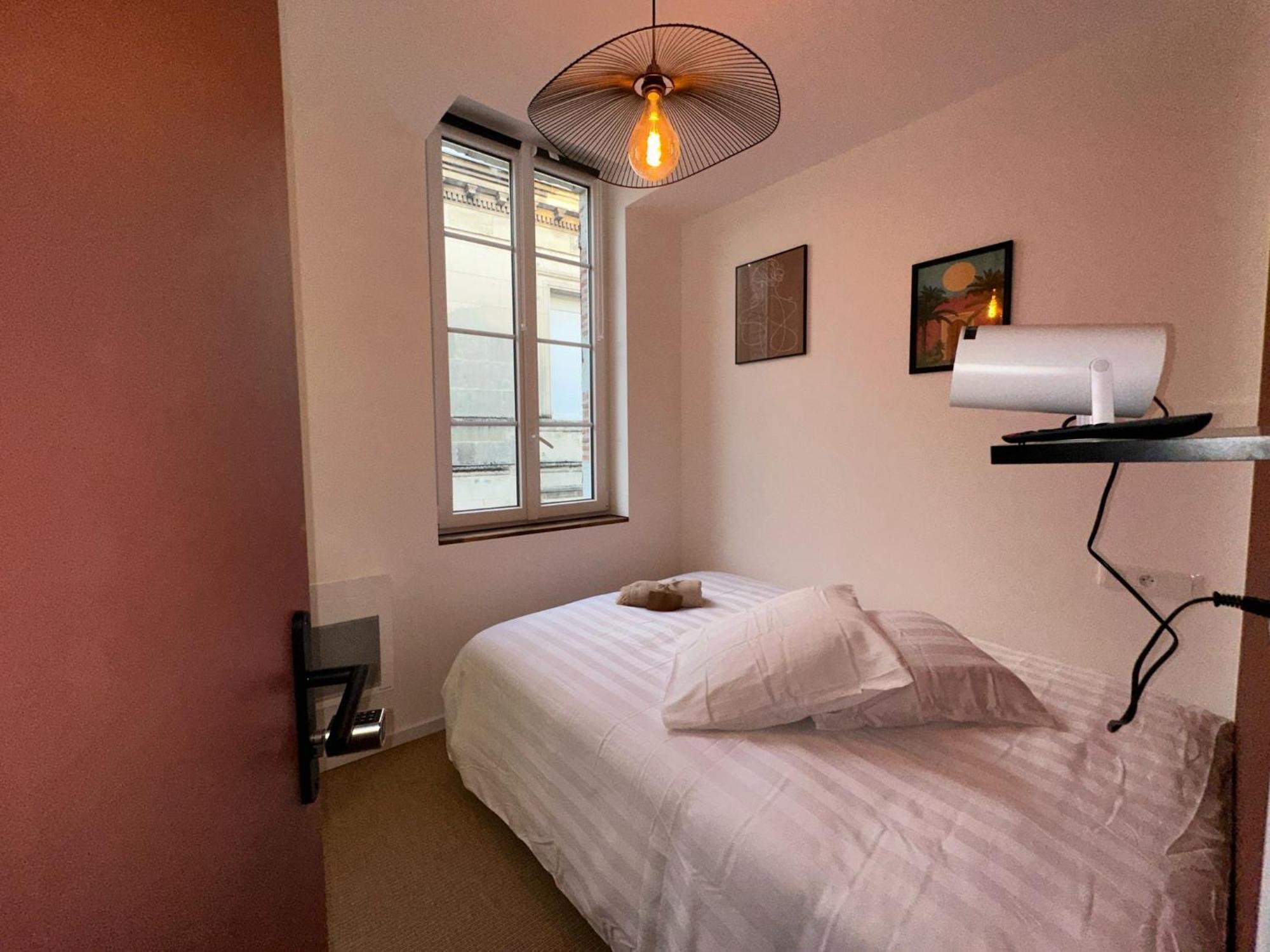 Maison Des Ambans Chambres D'Hotes Hypercentre 200M De La Gare Et Petit Dejeuner Inclus 阿让 外观 照片