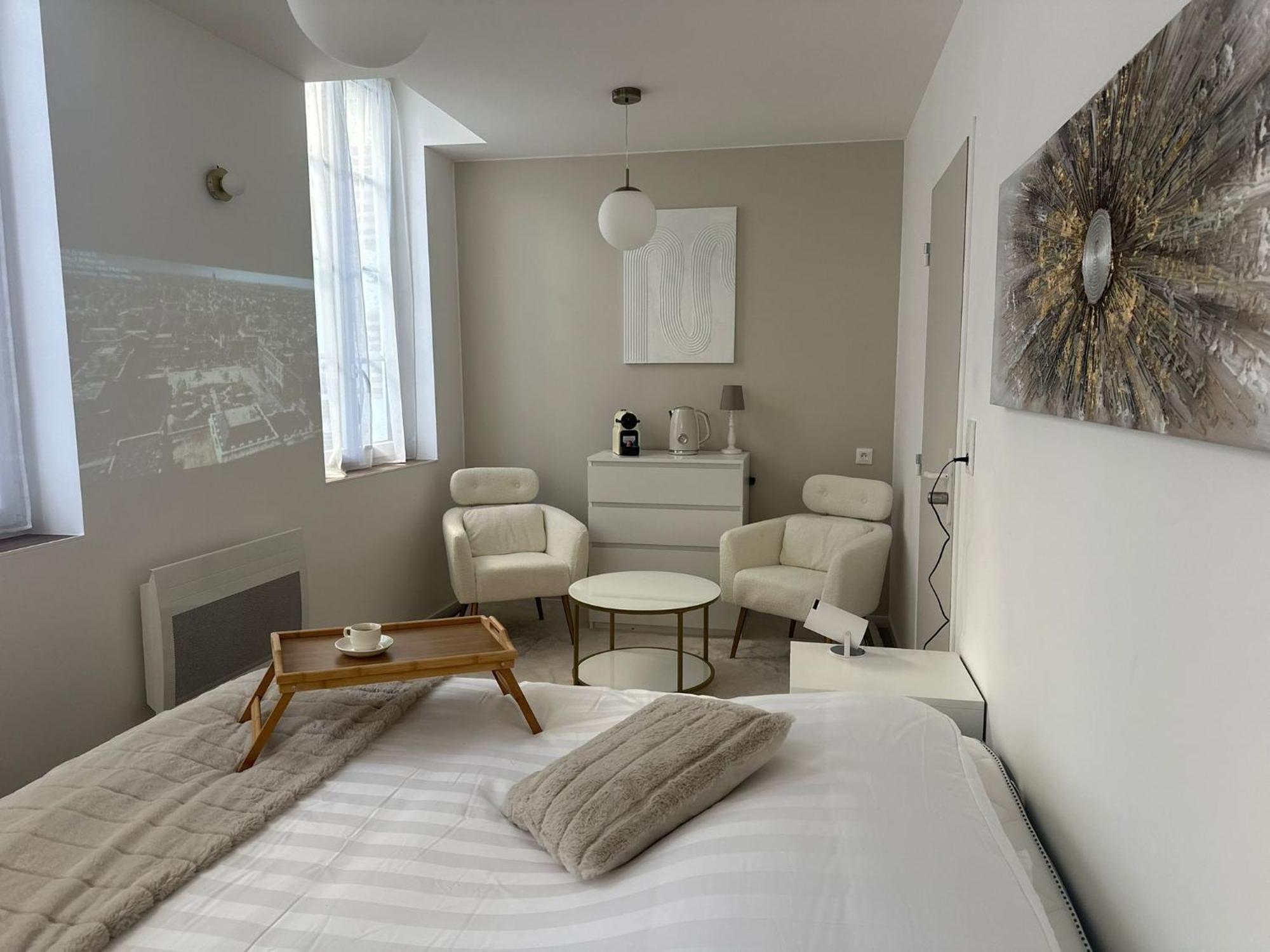Maison Des Ambans Chambres D'Hotes Hypercentre 200M De La Gare Et Petit Dejeuner Inclus 阿让 外观 照片